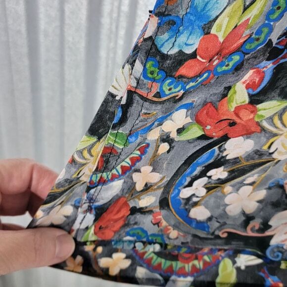 Alice + Olivia Colby Silk Island Watercolor Blouse - Picture 13 of 16